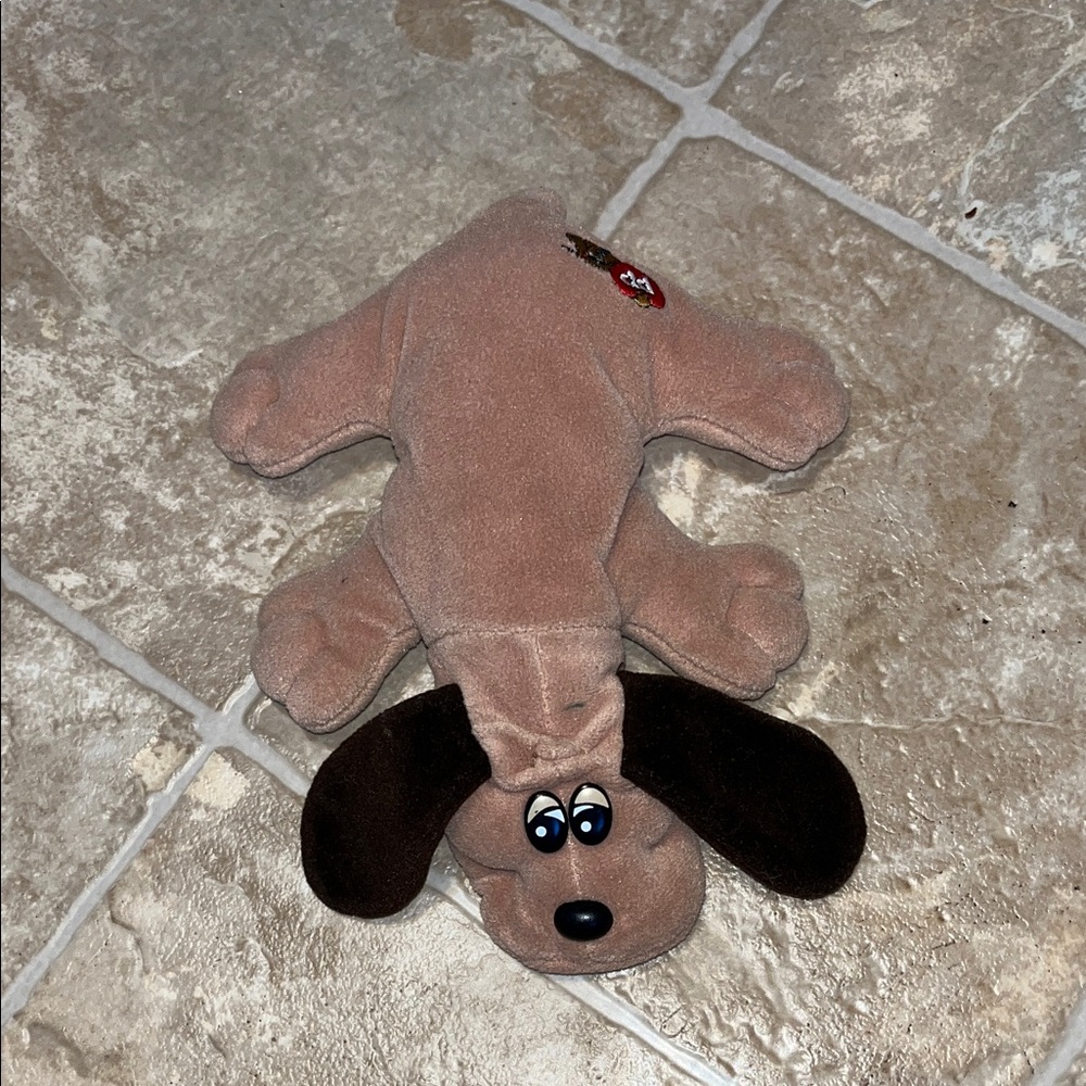 Vintage Pound Puppies Toy